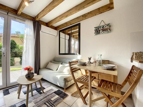 Coquet logement tout confort avec piscine in Beziers, France