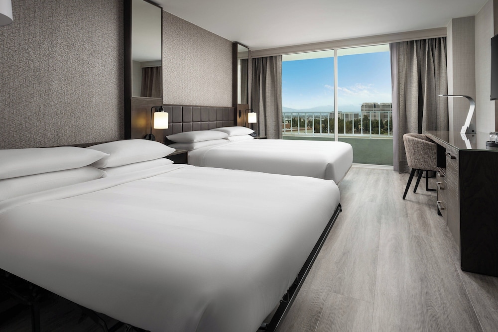 Warner Center Marriott Woodland Hills - photo 17