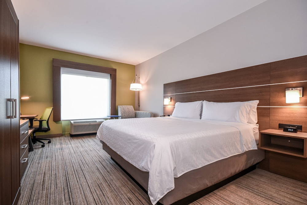 Holiday Inn Express & Suites Charlotte Southeast Matthews by IHG - photo 9