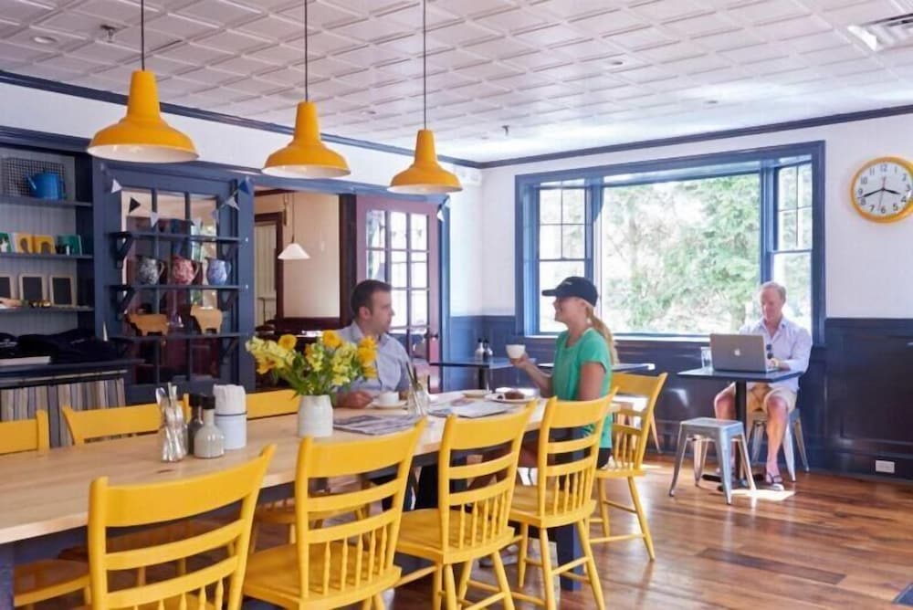 The White Hart - photo 14