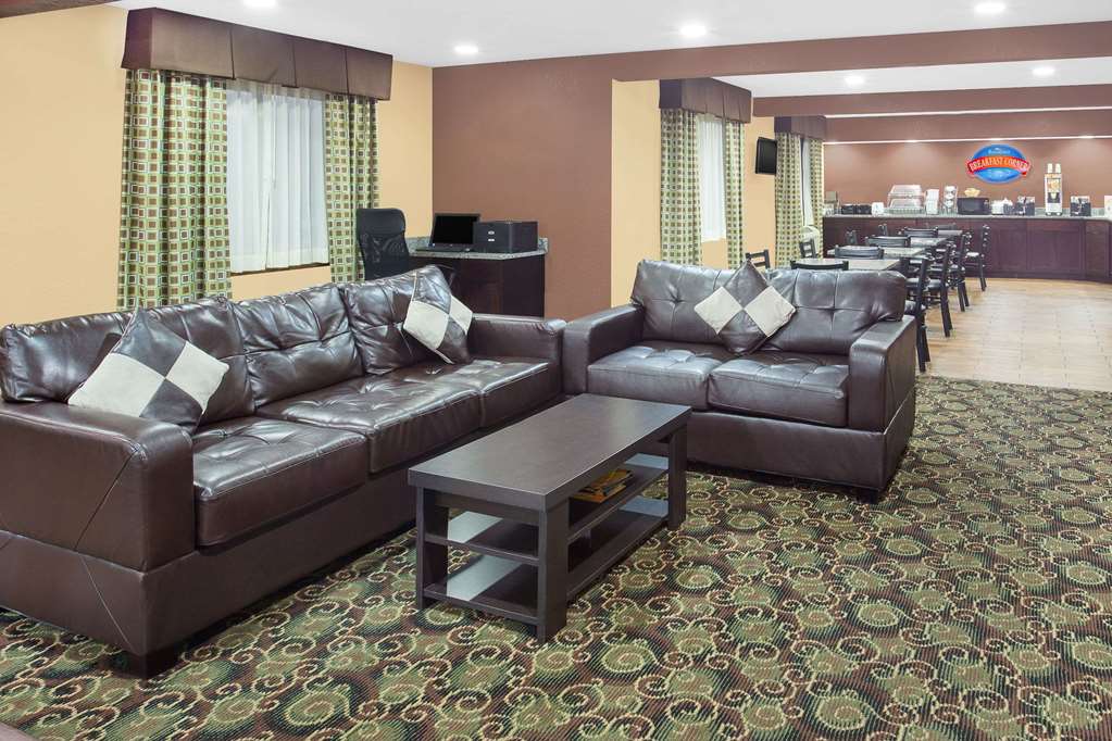 Baymont by Wyndham Holland - photo 2