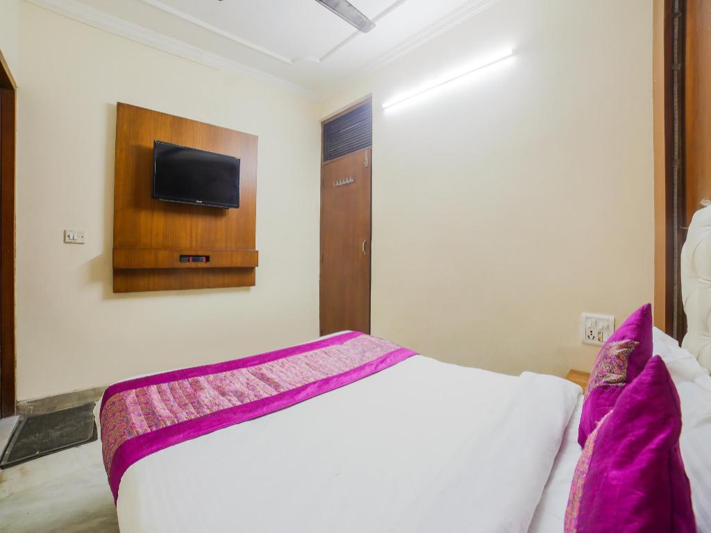 Spot on 39899 Shyam Palace