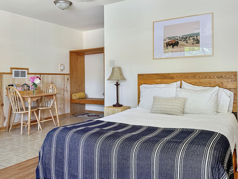 Rocky Mountain Inn - photo 6
