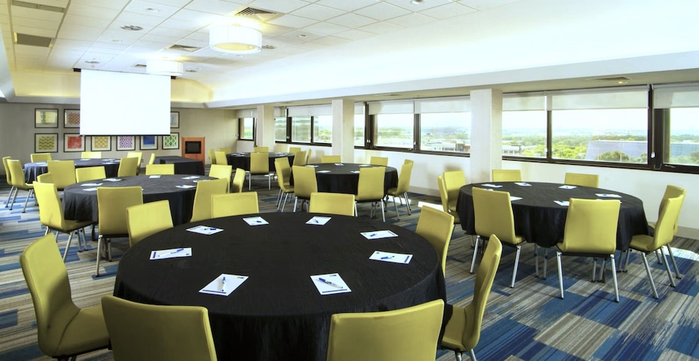 Holiday Inn Express San Antonio Airport by IHG - photo 37
