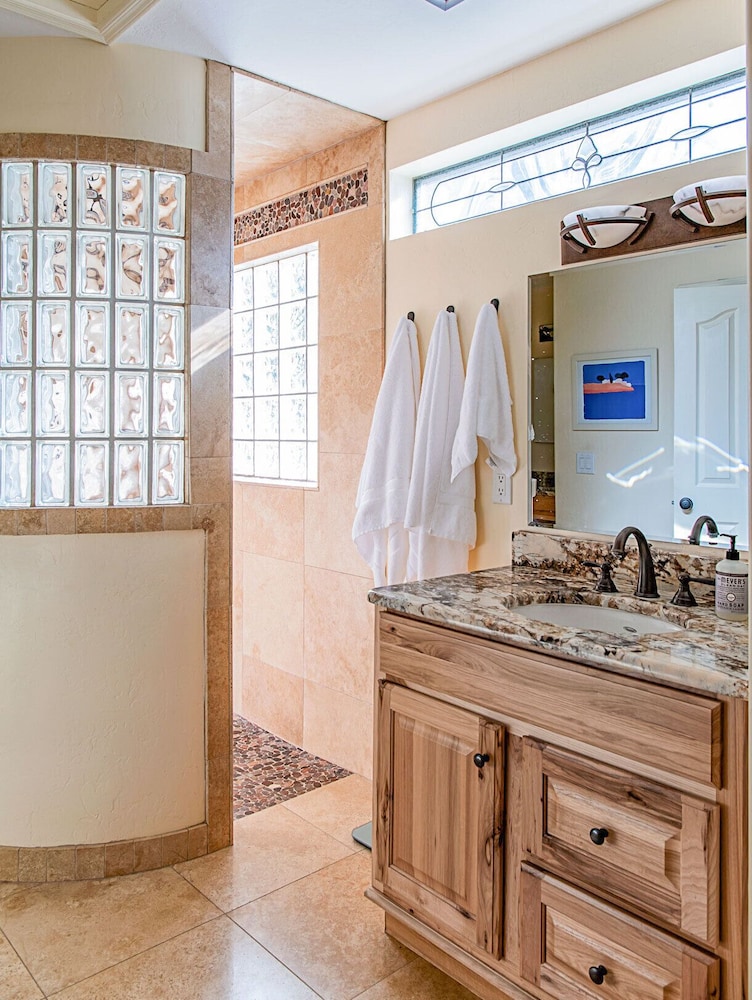 Val Vista Lakes Gilbert 3BD Beautiful Oasis - photo 12