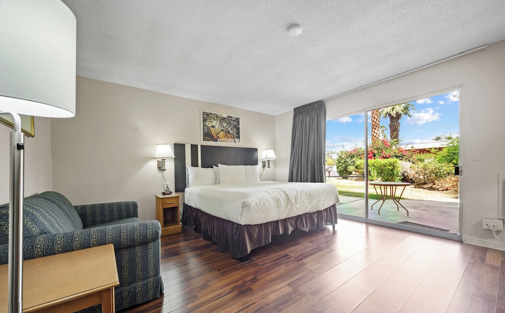 Sol Springs Inn - photo 9