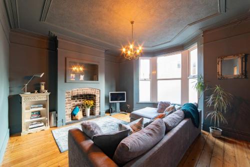 Family Stay By Sefton Park & Lark Lane Parking in Liverpool, United Kingdom