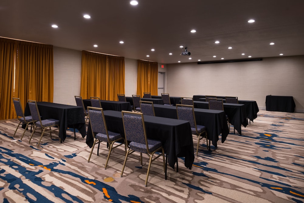 Holiday Inn Express Hotel & Suites Alamogordo Hwy 54 70 by IHG - photo 51