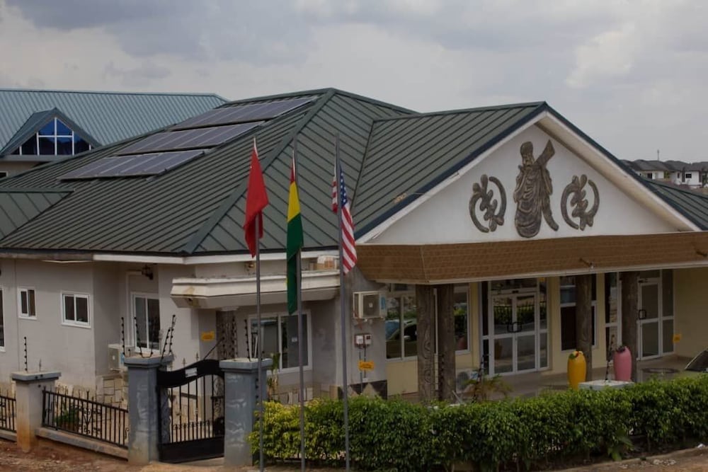 Holiday Home Hotel — Kumasi