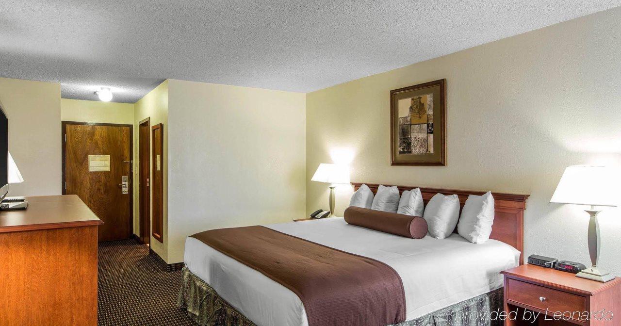 Quality Inn - carbon neutral hotel in Bartlesville