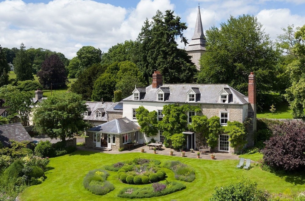 Church House Kington — 4-Star Luxury Hotel in Kington, United Kingdom