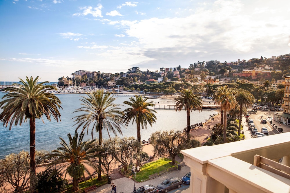 Hotel Vesuvio in Rapallo, Italy