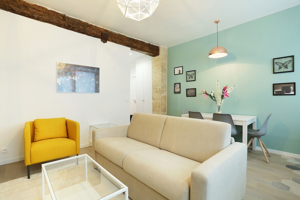 Residence Tour Eiffel Champs de Mars — 4-Star Luxury Hotel in Paris, France