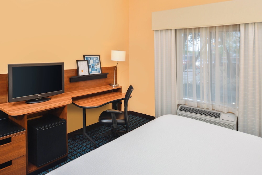 Fairfield Inn & Suites By Marriott Beaumont - photo 20