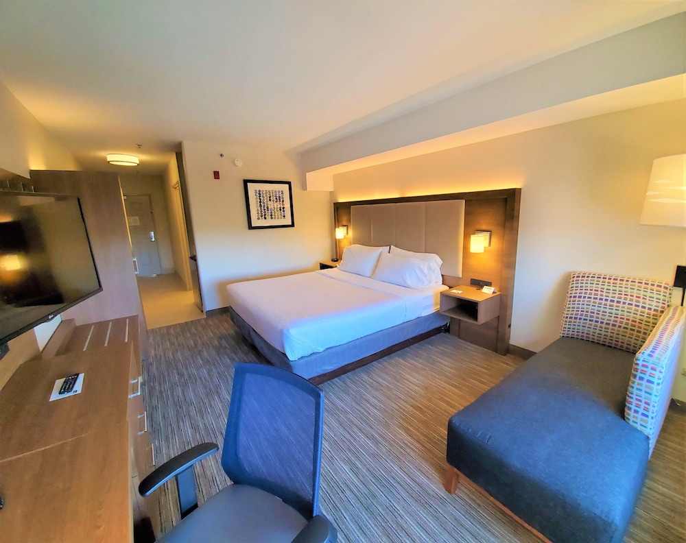 Holiday Inn Express & Suites Seattle North Lynnwood by IHG - photo 5