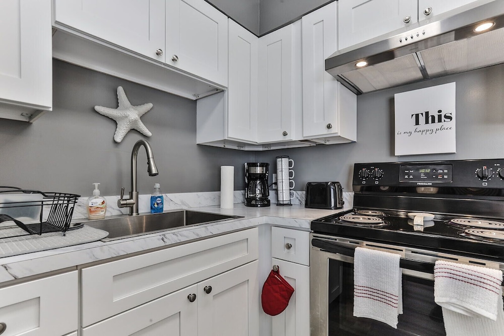 Coastal Waters Inn - photo 63