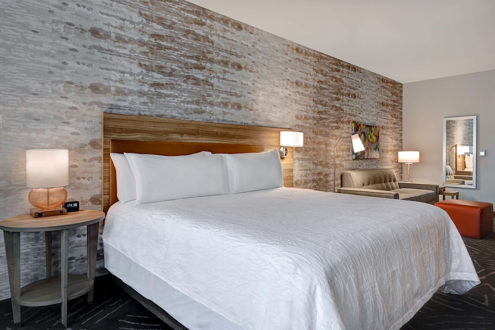 Home2Suites by Hilton Anaheim Resort - photo 14