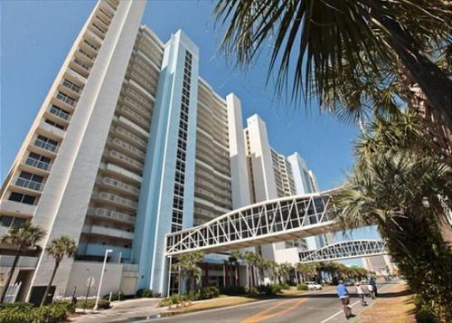 Majestic 2115 Tower 1 - carbon neutral hotel in Panama City Beach