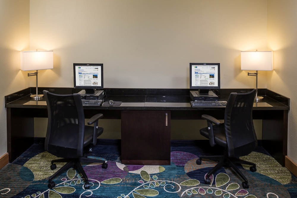 Holiday Inn Express Clermont by IHG - photo 32