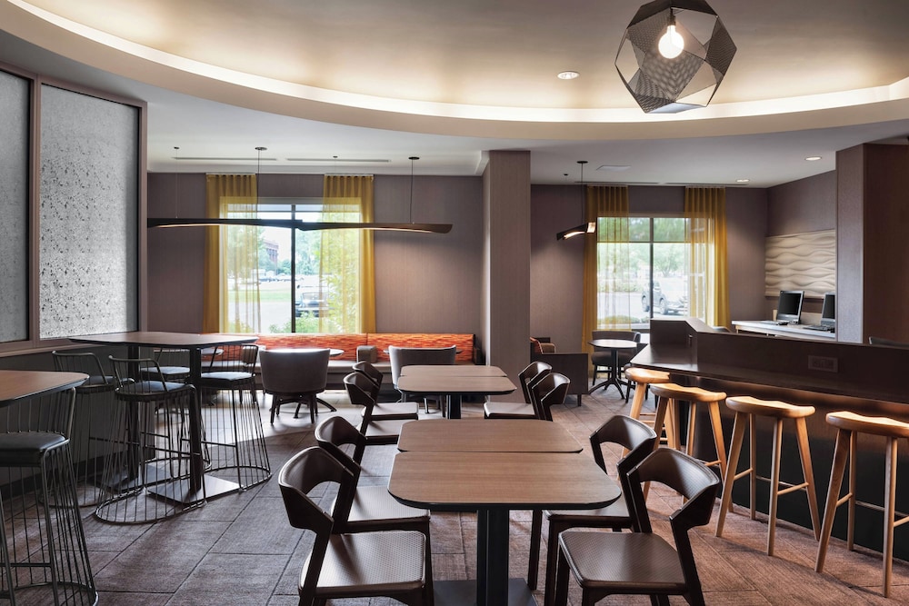 Springhill Suites by Marriott Syracuse Carrier Circle - photo 2