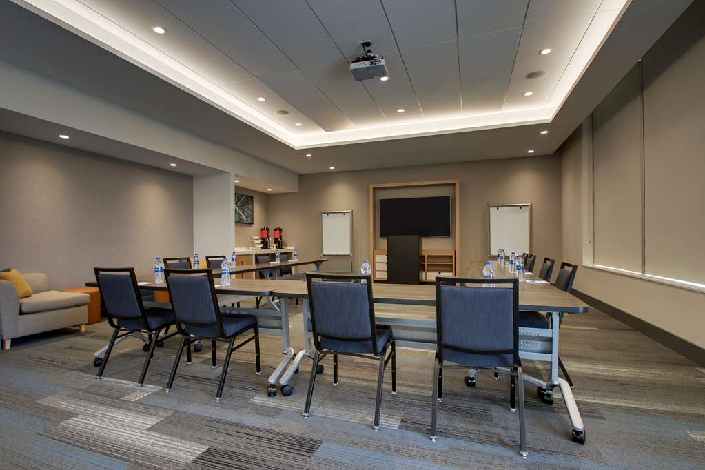 Hyatt House Chicago Oak Brook - photo 32
