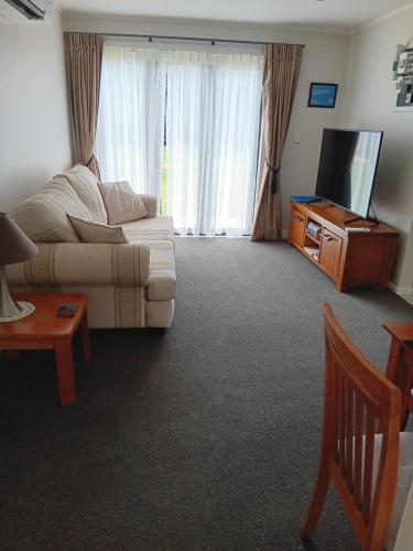 Kaiaua Bayview Farm Apartment — 4-Star Luxury Hotel in Auckland, New Zealand