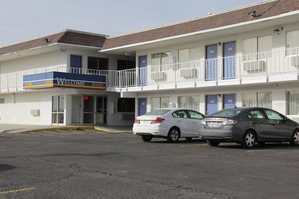 Motel 6 Goodland KS - photo 2