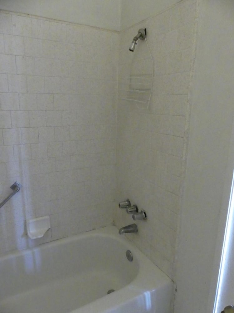 Wilshire Orange Hotel - photo 41