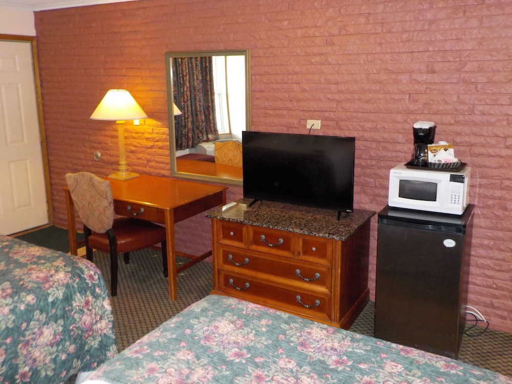 Indian Hills Inn & RV Park - photo 27