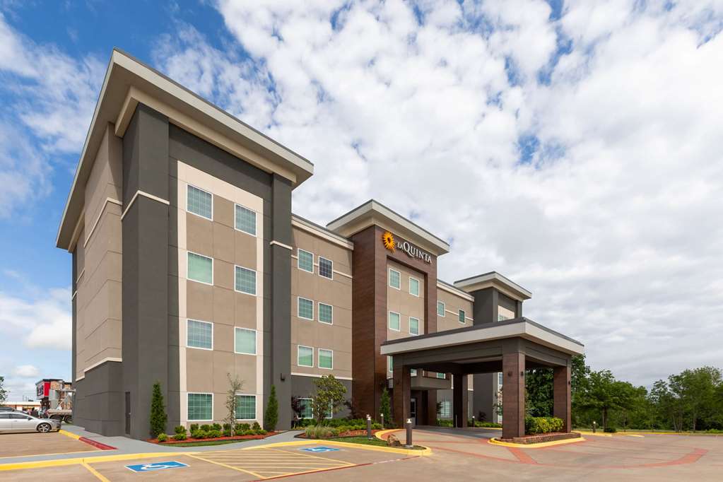 La Quinta Inn & Suites by Wyndham McAlester - photo 4