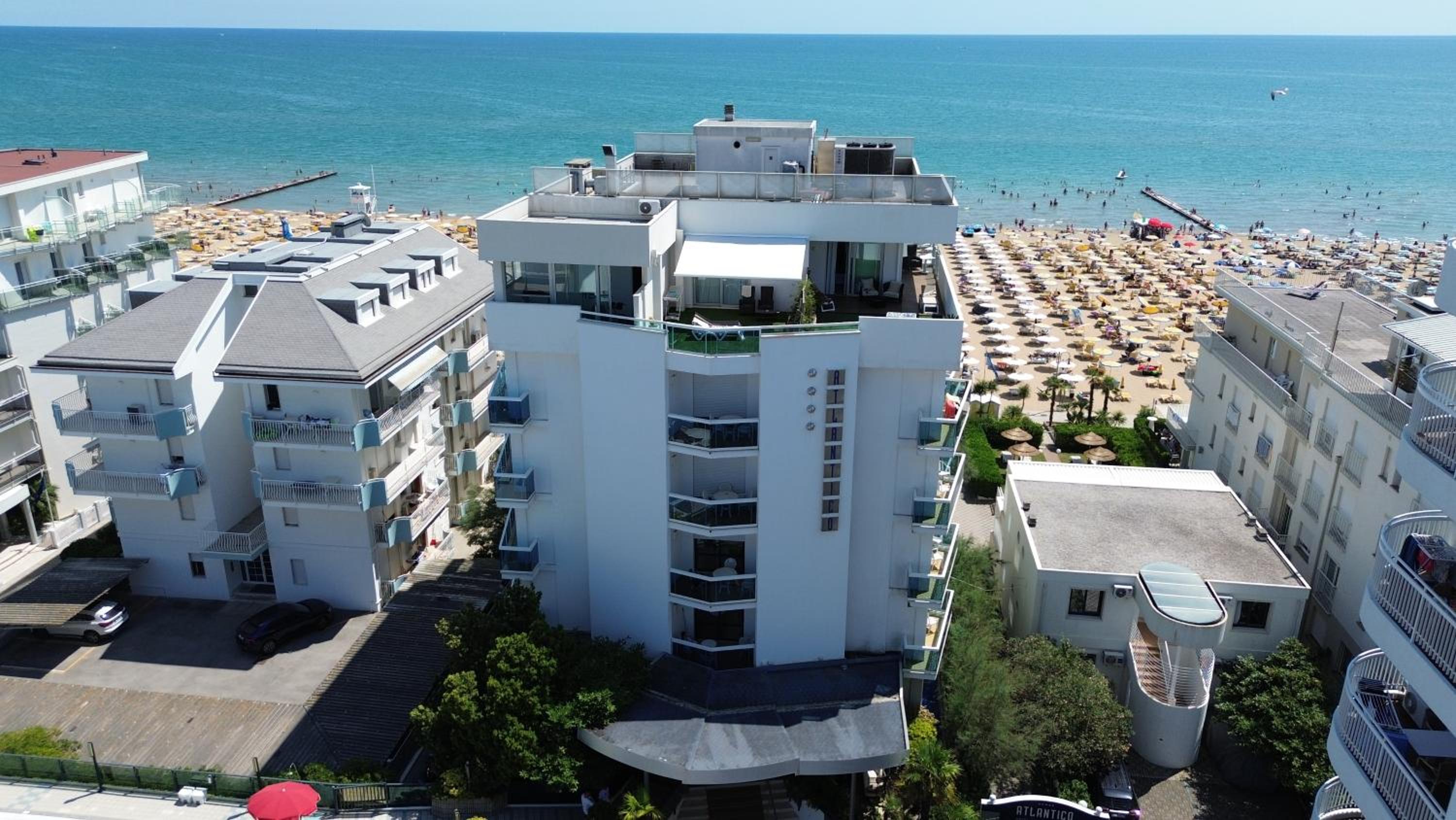 Hotel Atlantico — 4-Star Luxury Hotel in Lido Di Jesolo, Italy