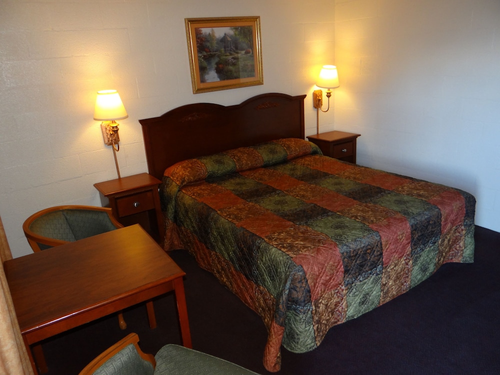 Economy Inn Corning - photo 9