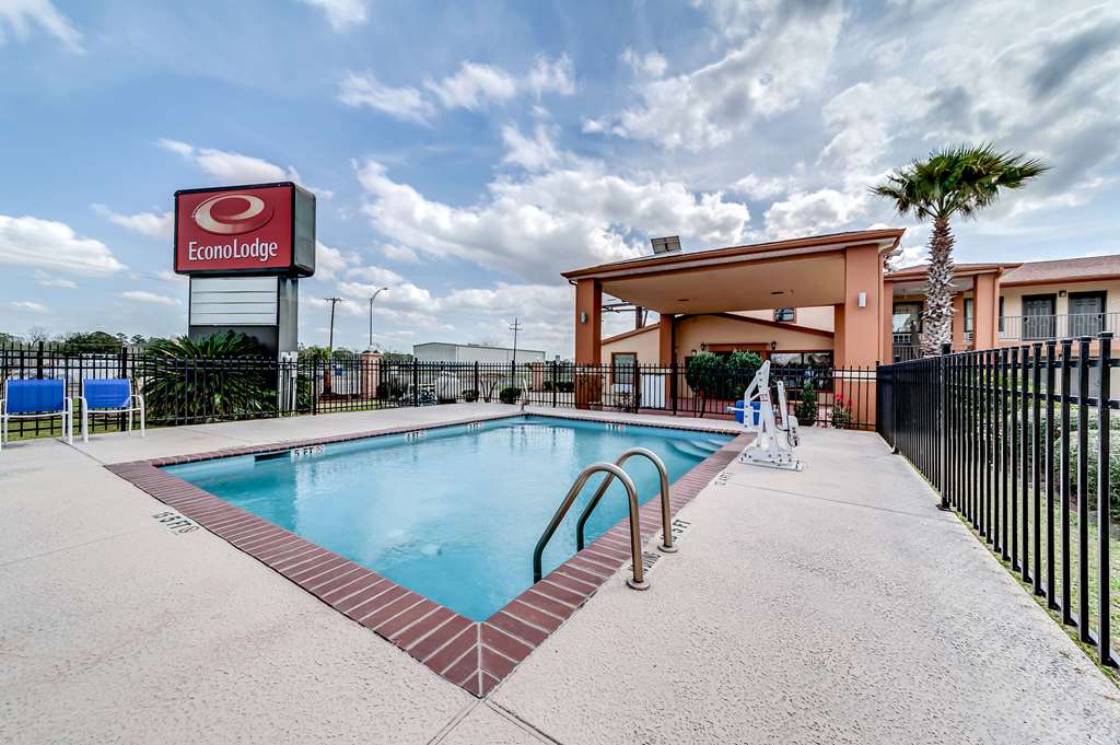 Econo Lodge Lake Charles University Area - photo 20