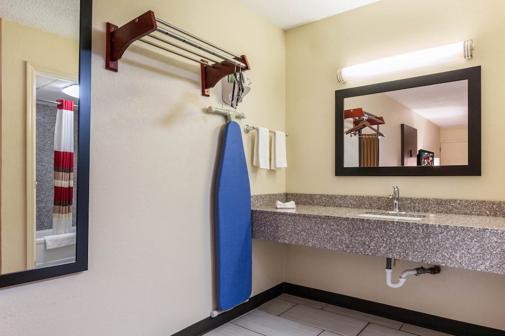 Red Roof Inn Cincinnati Airport Florence Erlanger - photo 21