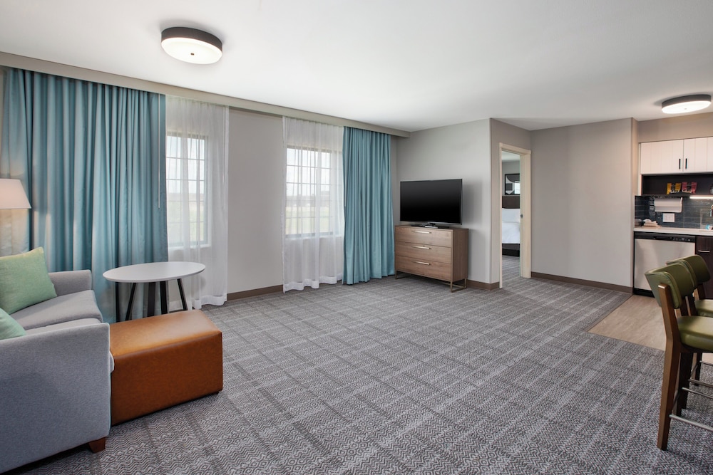 Staybridge Suites Bismarck by IHG - photo 18