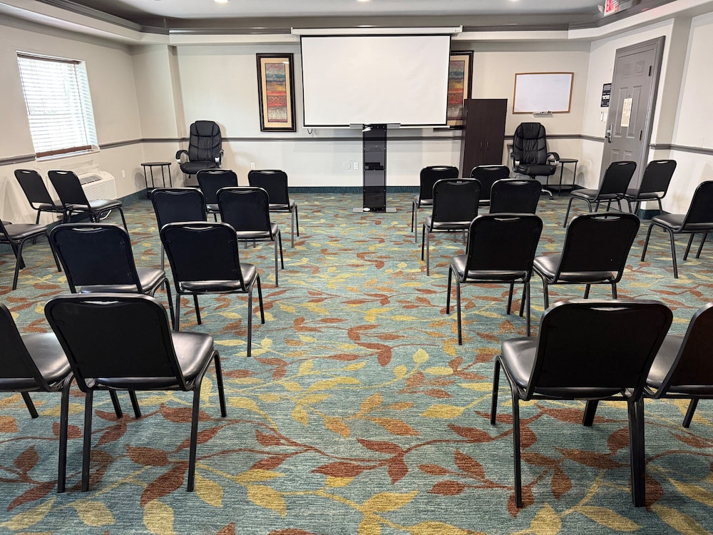 Candlewood Suites La Porte by IHG - photo 23