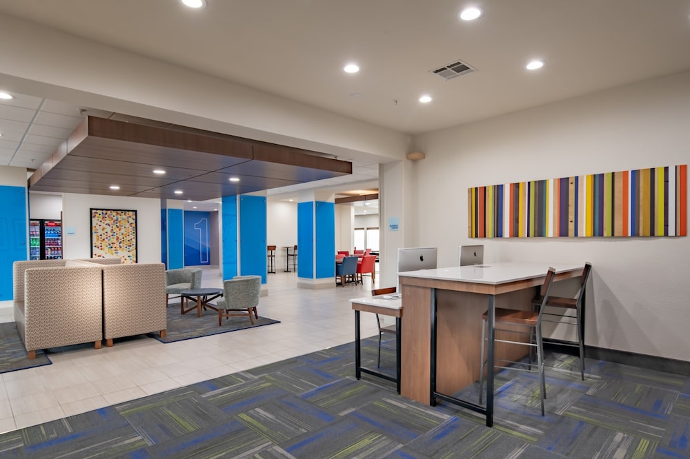 Holiday Inn Express & Suites N Waco Area West by IHG - photo 59
