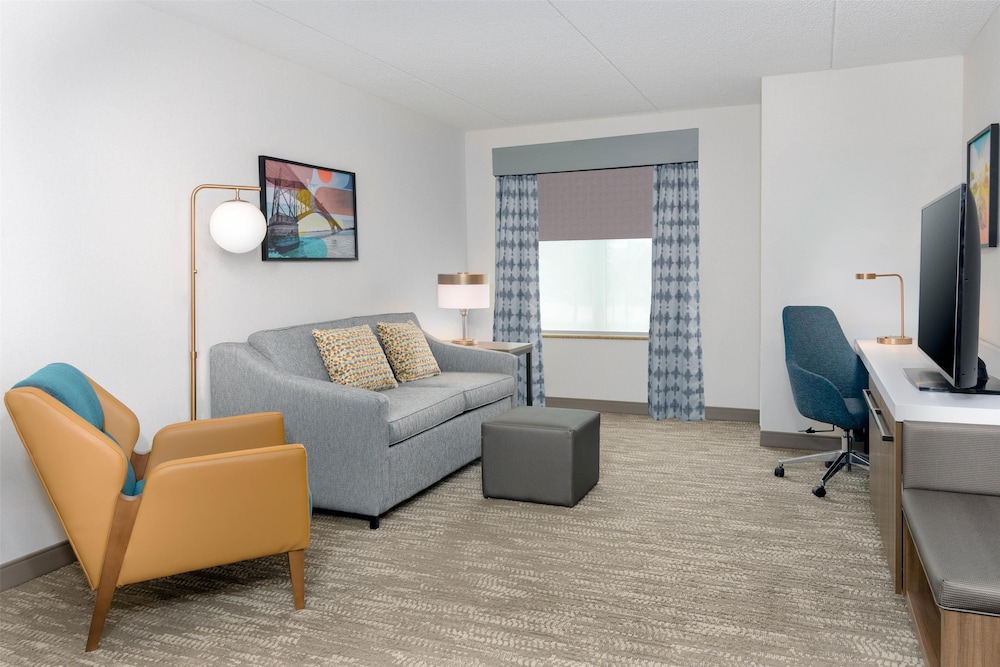 Hilton Garden Inn Buffalo Airport - photo 21