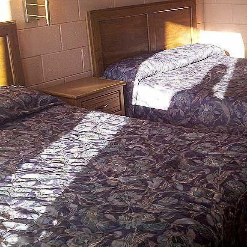 Crescent Motel Franklinton - photo 2