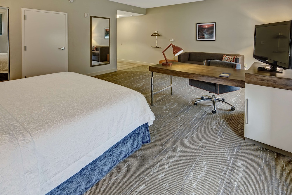 Hampton Inn & Suites Fort Myers Estero FGCU - photo 16