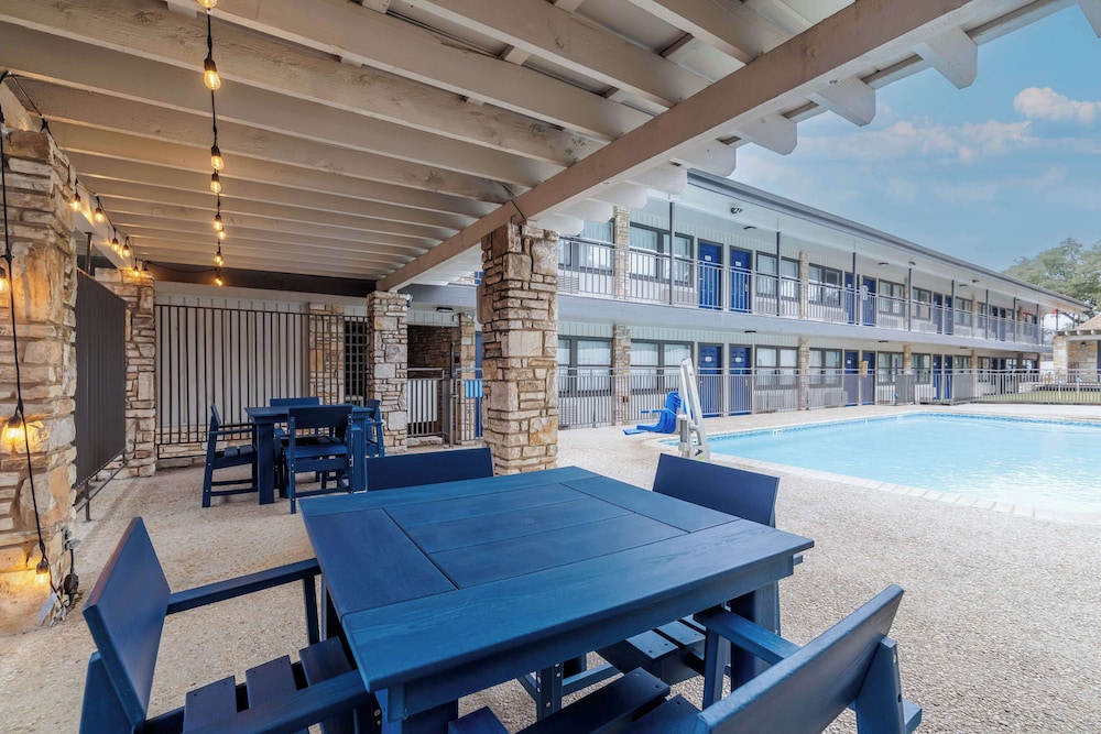 Motel 6 Boerne TX - photo 28