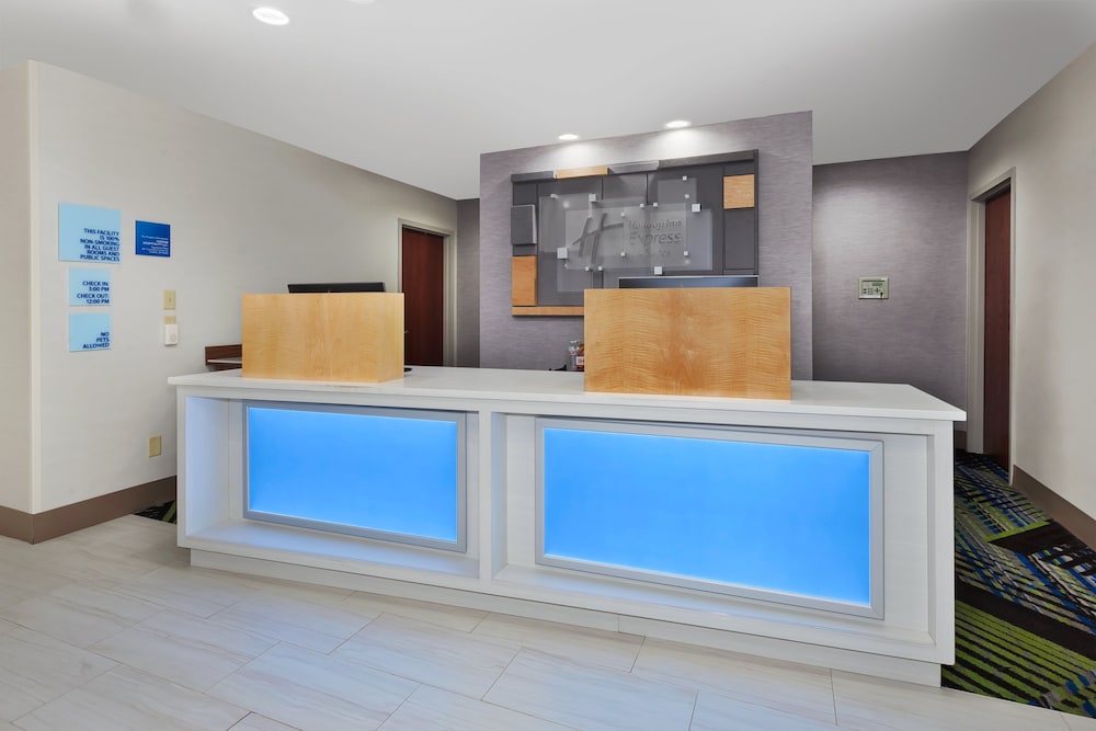 Holiday Inn Express & Suites Dayton South Franklin by IHG - photo 36