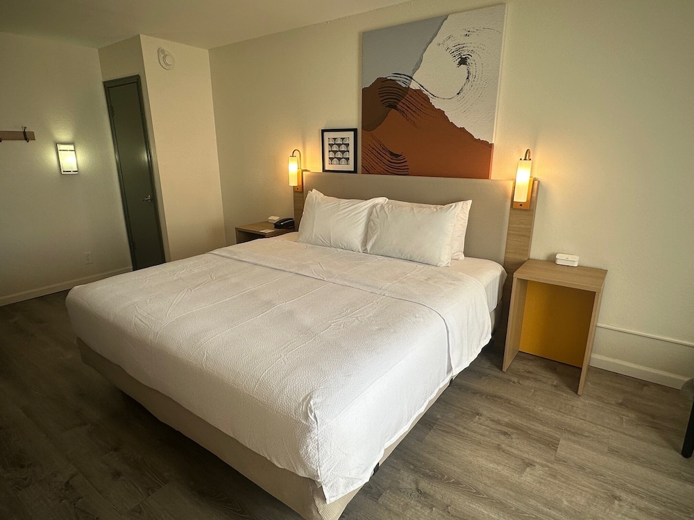 Spark By Hilton Rock Springs - photo 5