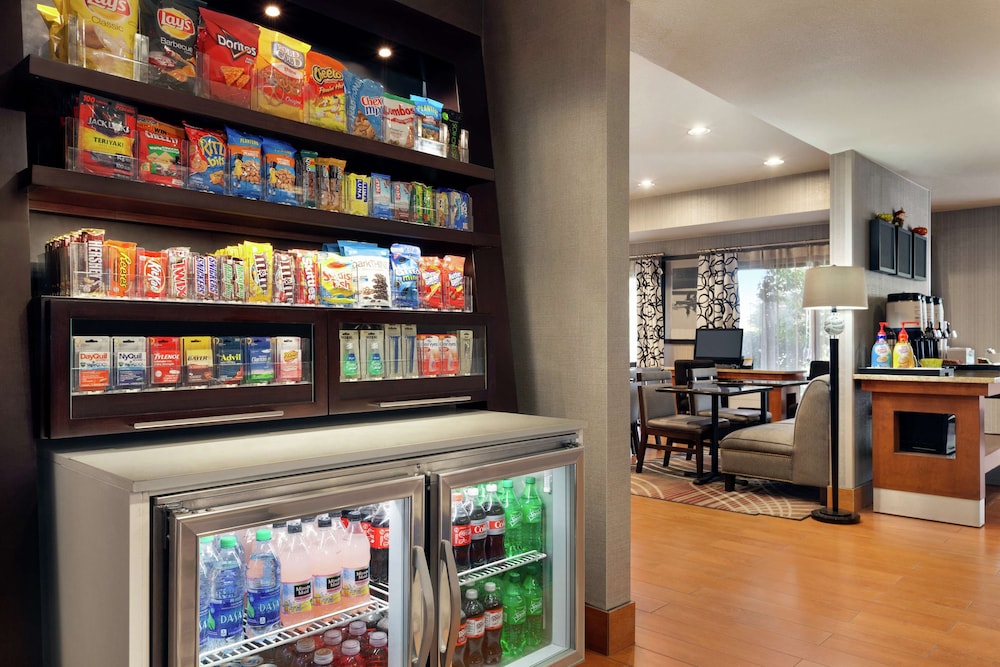 Hampton Inn Tracy - photo 24