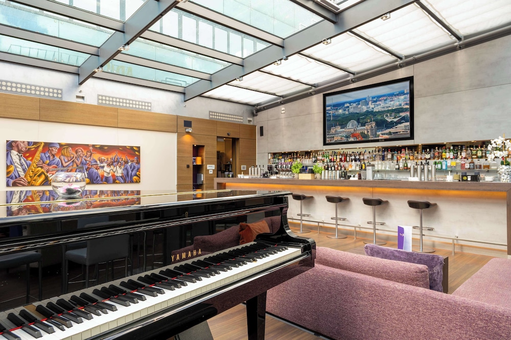 מזון ומשקאות