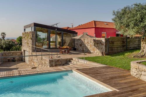 Stone by the Sea Mountain & Beach Retreat w Pool in Viana Do Castelo, Portugal
