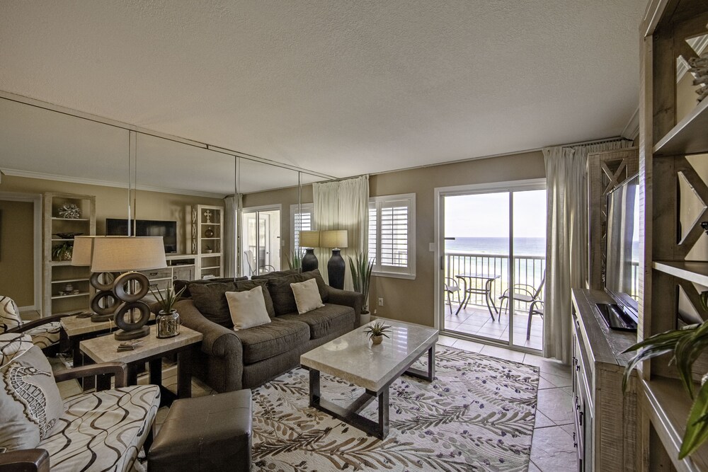 Holiday Surf and Racquet Club - photo 19