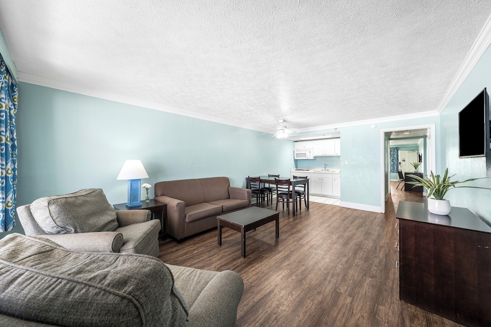 Boardwalk Beach Hotel - photo 55