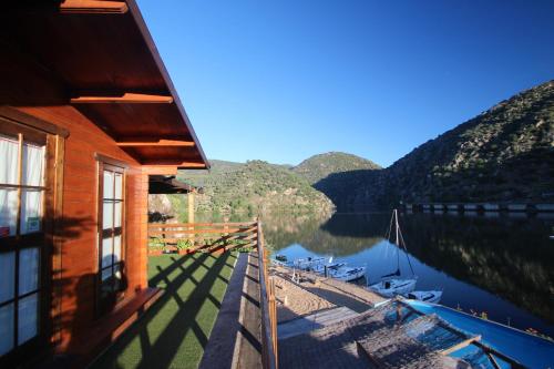 Douro Fluvina Yachts & Chalets — hotel in Sao Joao Da Pesqueira