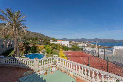 Flateli Far de S'Arenella - carbon neutral hotel in Unknown City